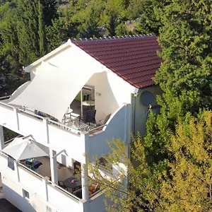 Tomo Apartament Starigrad Paklenica
